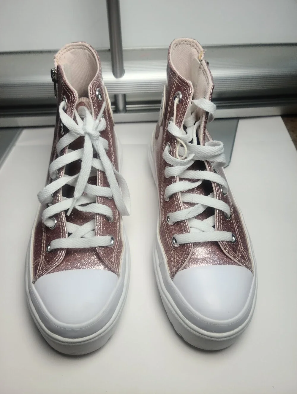 Converse girls chuck